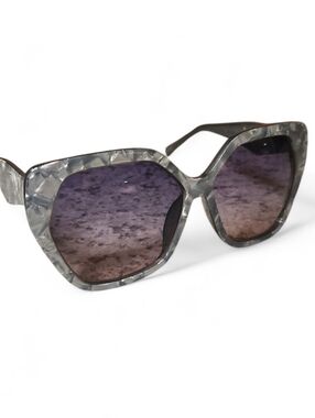 White House Black Market Blue Oversized Sunglasses Chic Classic w Case